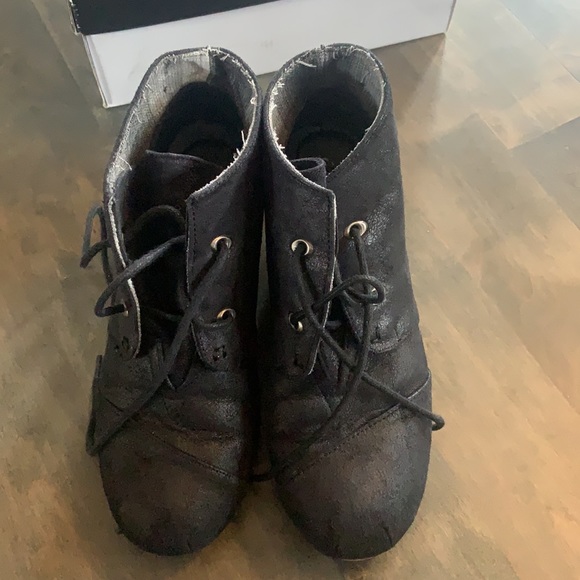 Qupid wedge booties size 8.5 - Picture 2 of 7